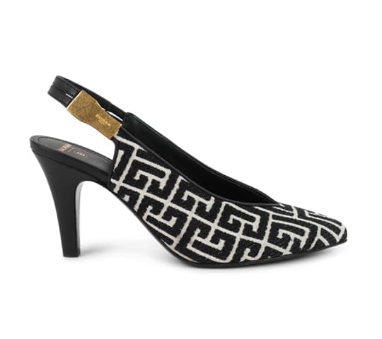 Footwear Photo Editing for E-commerce